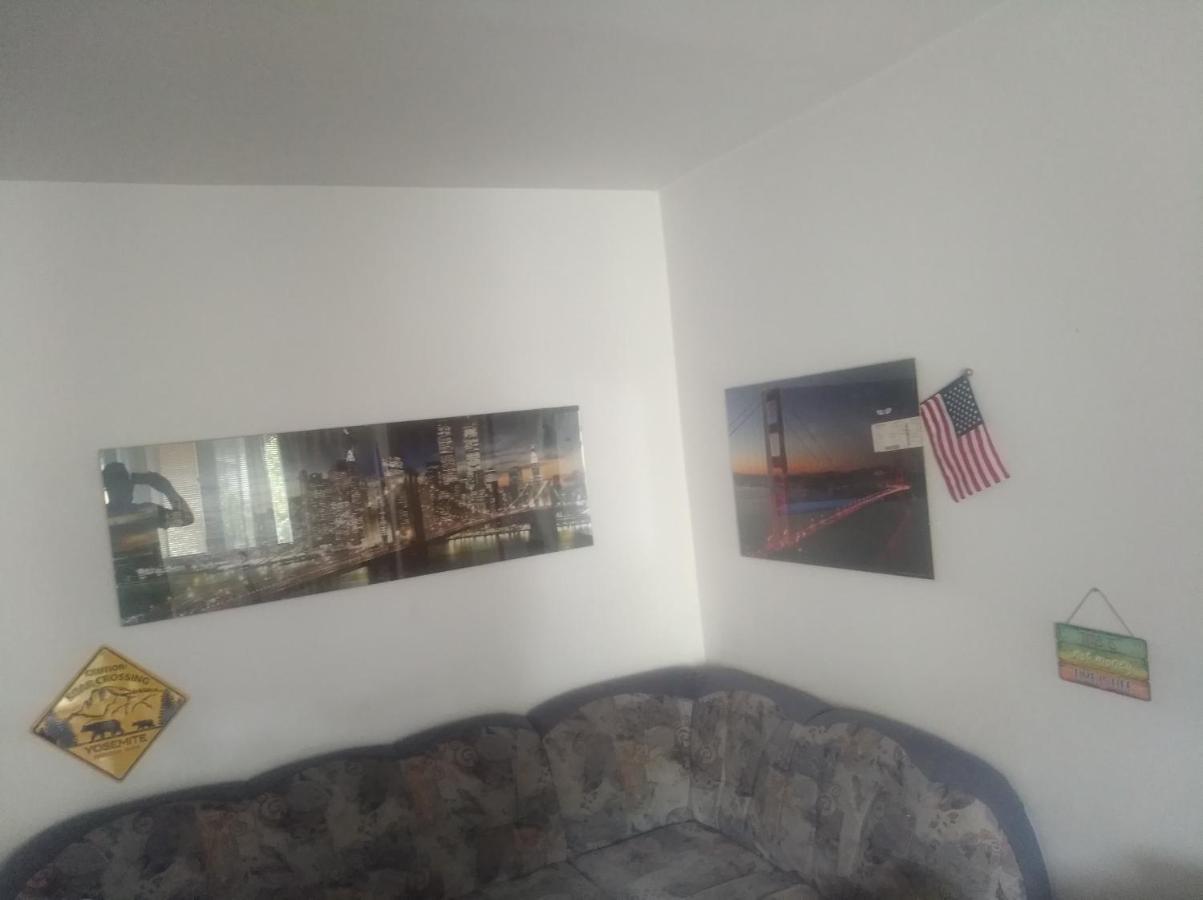 Byt 2+1 s balkonem Vsetín Exteriér fotografie
